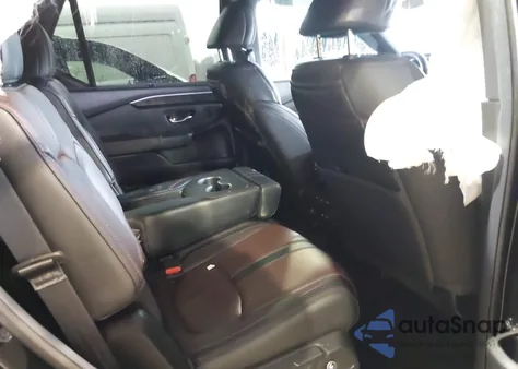 2025 Honda Pilot Black Edition z USA, uszkodzony, nr VIN 5FNYG1H95SB062456